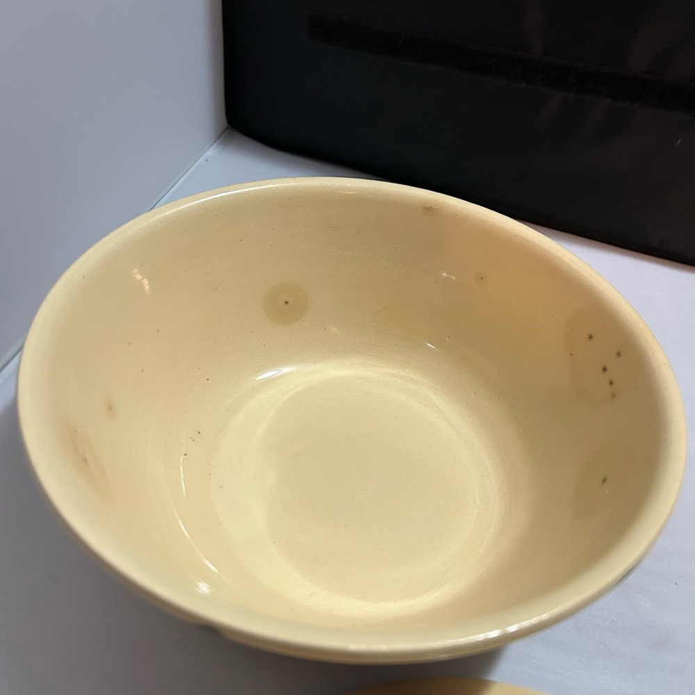 Vintage Watt Casserole Baker with Lid - Picture 6 of 8